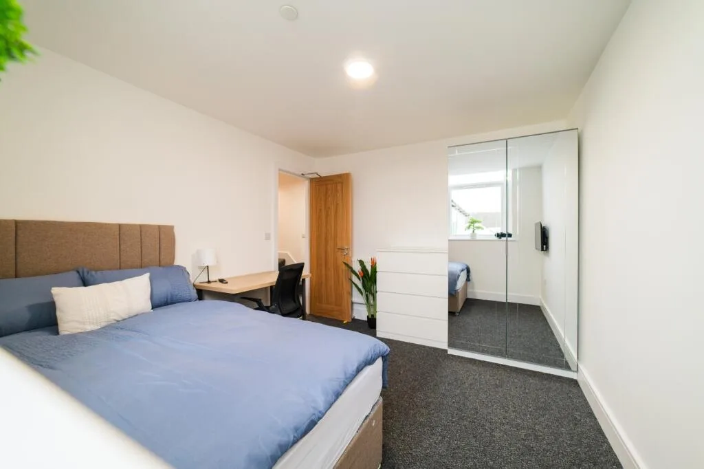 7 bedroom terraced house for rent