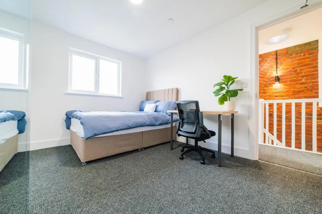 7 bedroom terraced house for rent