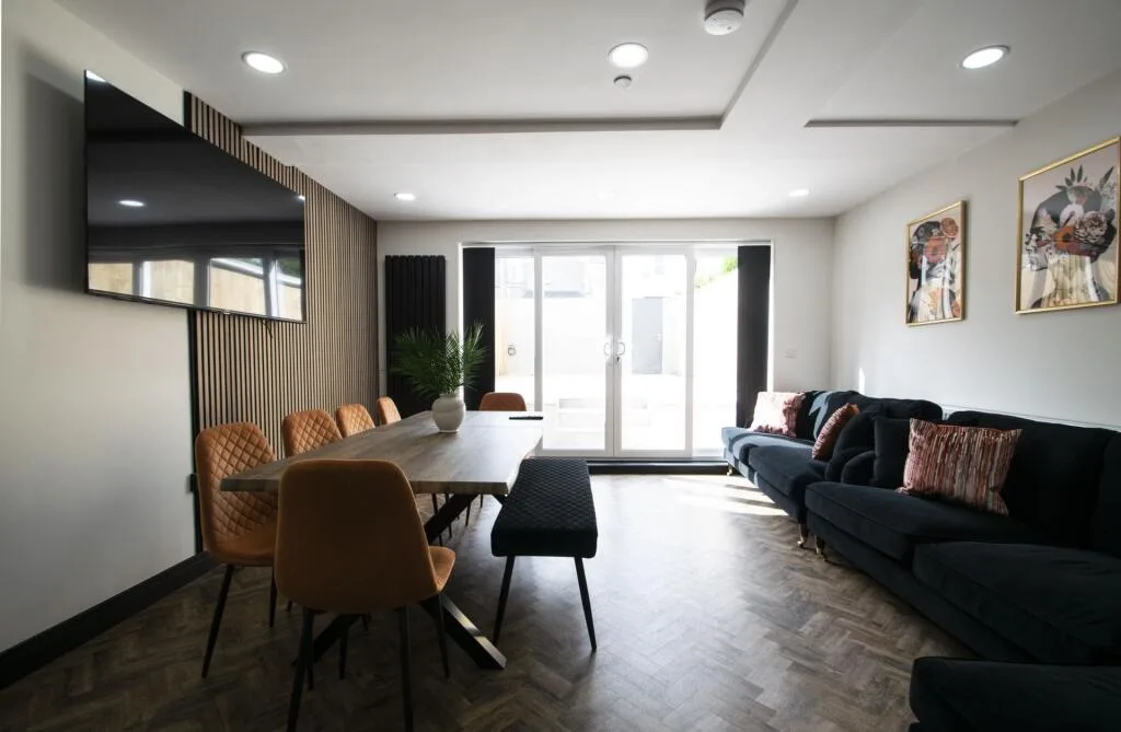8 bedroom house for rent