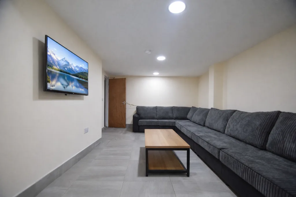 9 bedroom house for rent