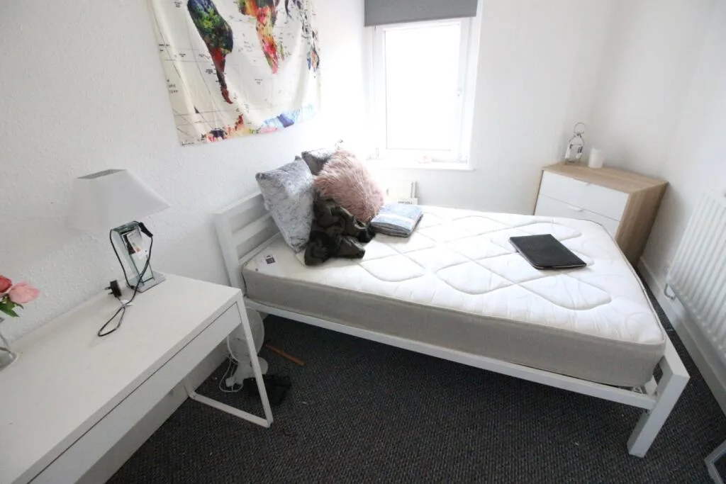 7 bedroom terraced house for rent