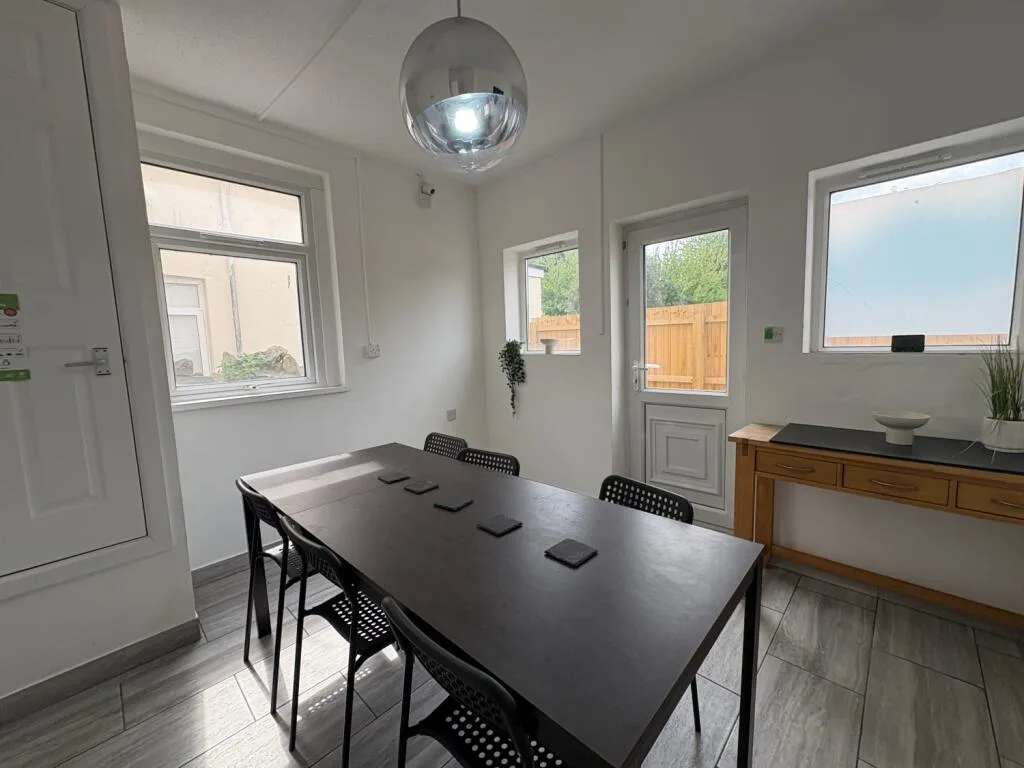 7 bedroom terraced house for rent