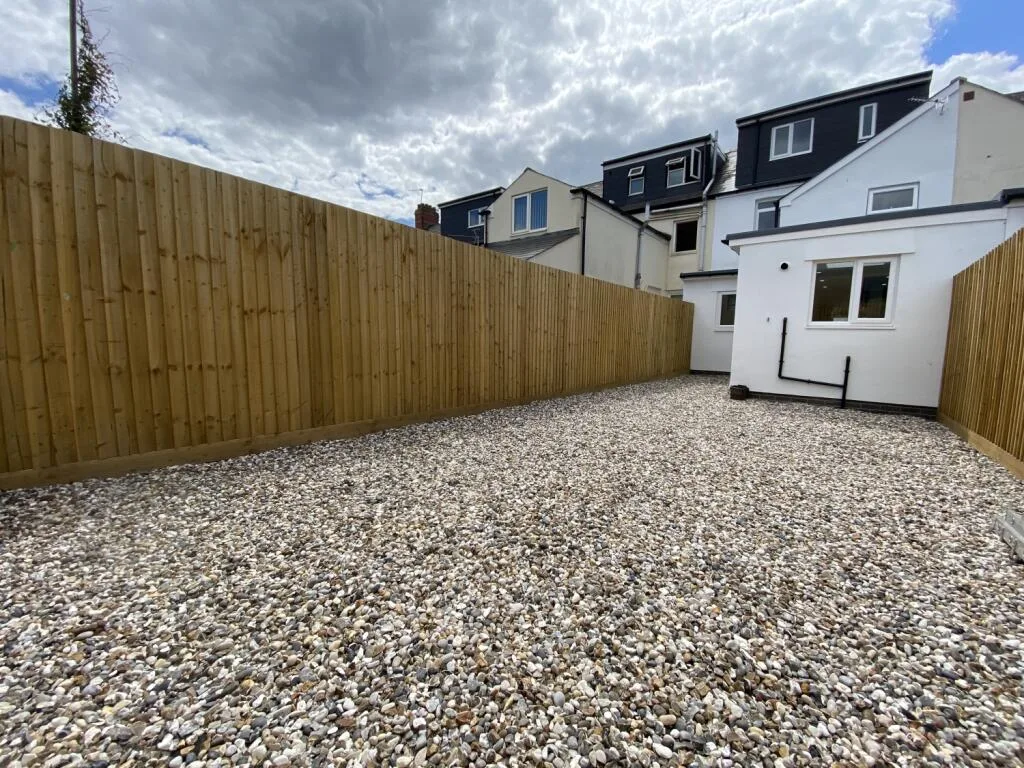 6 bedroom terraced house for rent