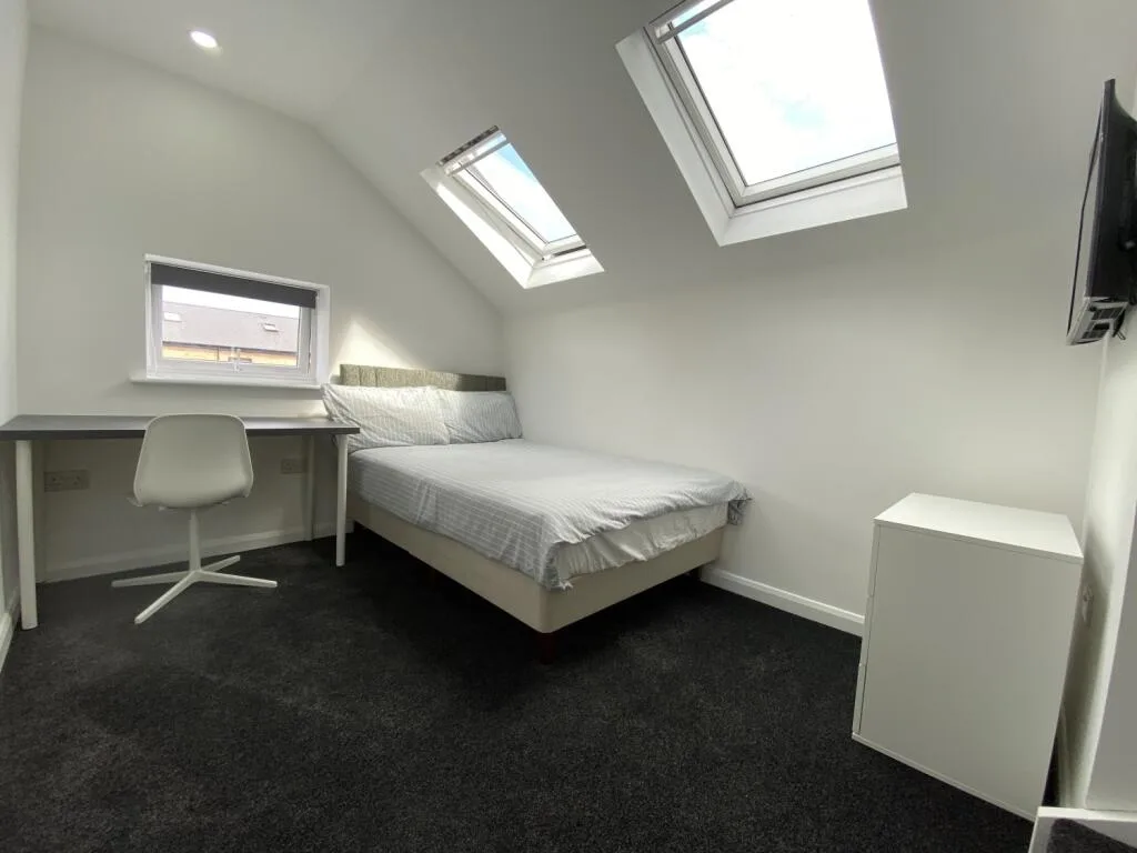 6 bedroom terraced house for rent