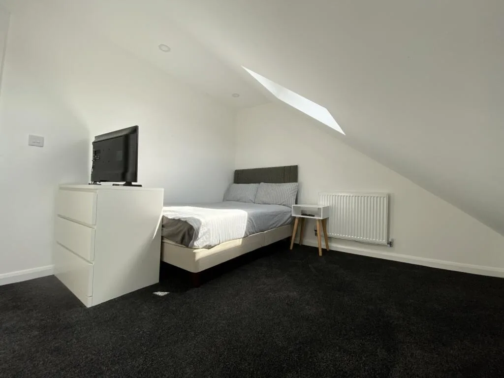 6 bedroom terraced house for rent