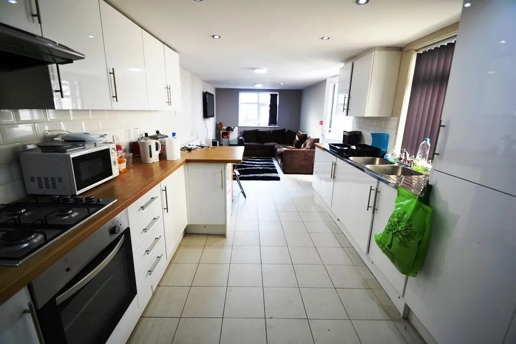 7 bedroom house for rent