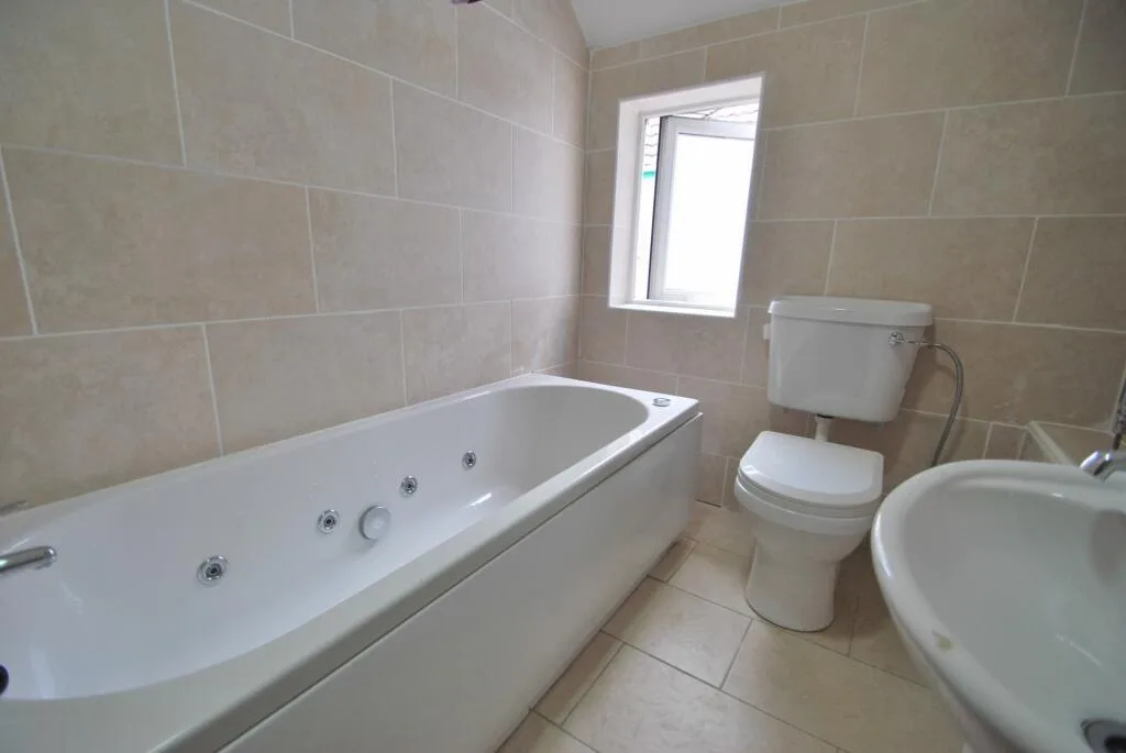 8 bedroom house for rent