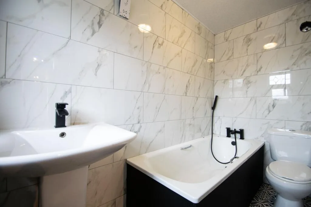 8 bedroom house for rent