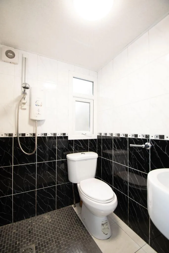 8 bedroom house for rent