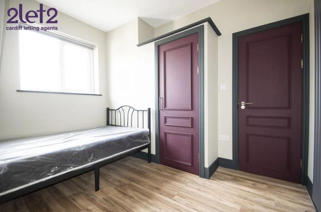 8 bedroom house for rent