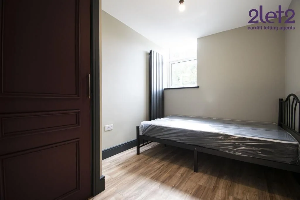 8 bedroom house for rent