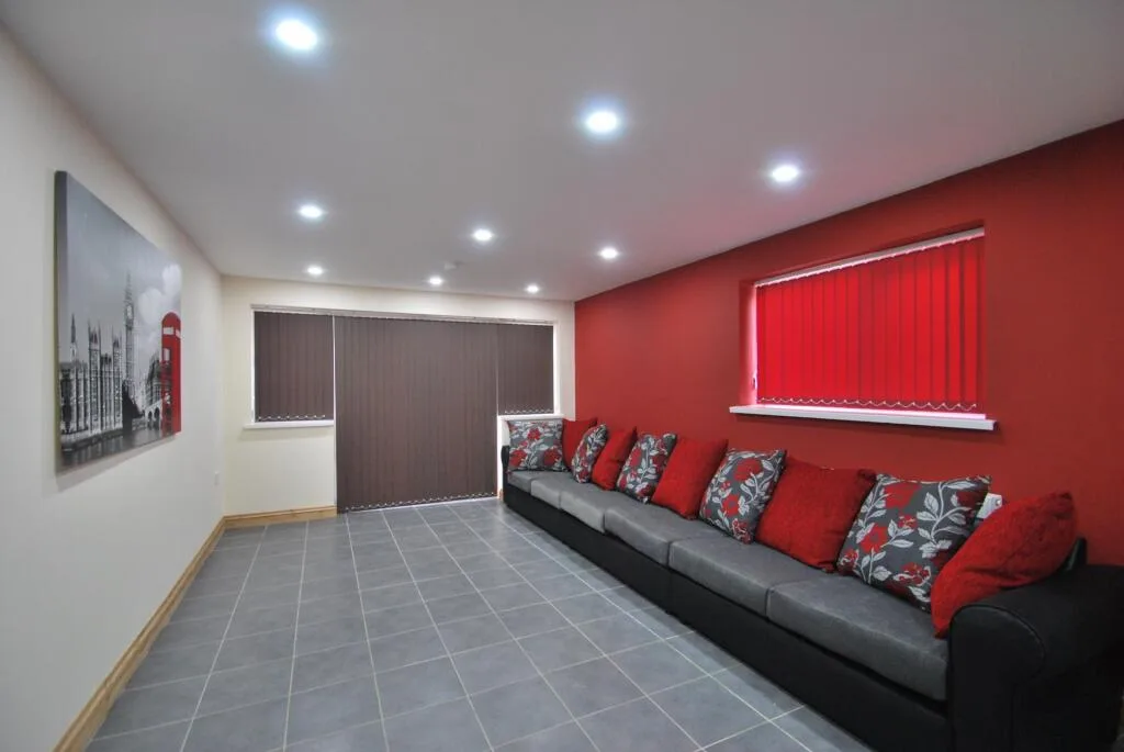 8 bedroom house for rent