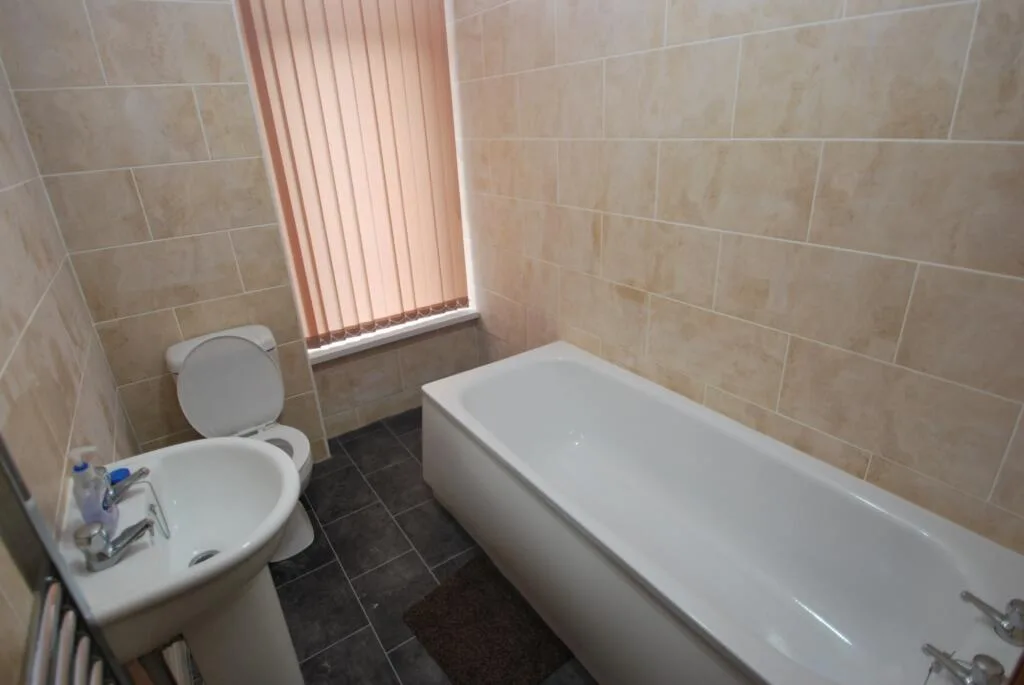 8 bedroom house for rent