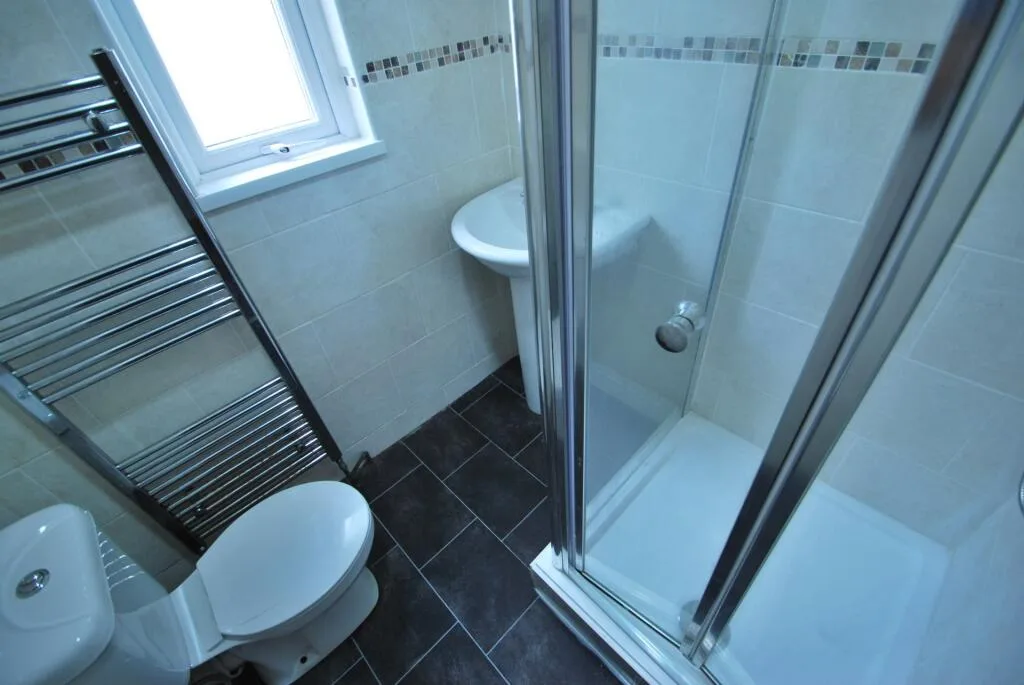 8 bedroom house for rent