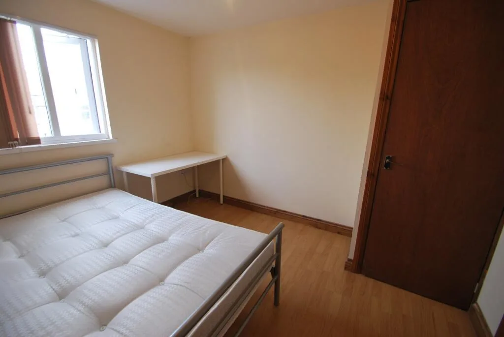 8 bedroom house for rent