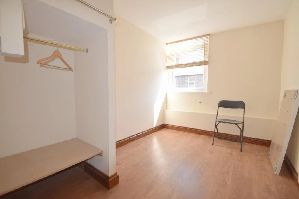 8 bedroom house for rent