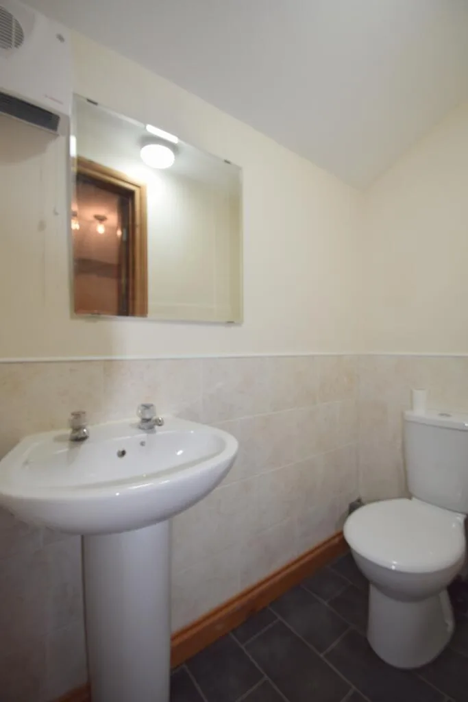 8 bedroom house for rent