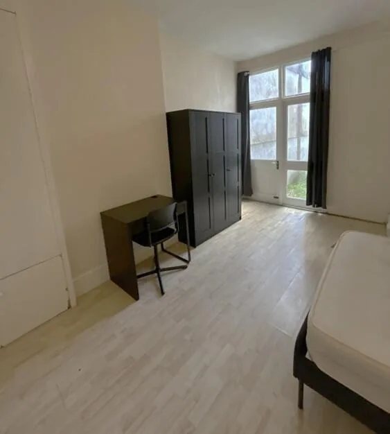 7 bedroom house for rent
