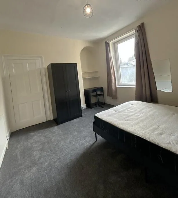 7 bedroom house for rent