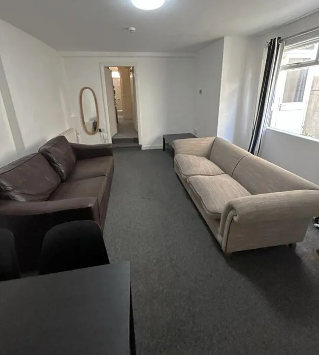 7 bedroom house for rent