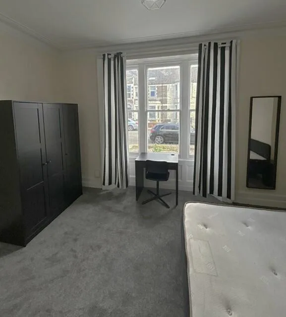 7 bedroom house for rent