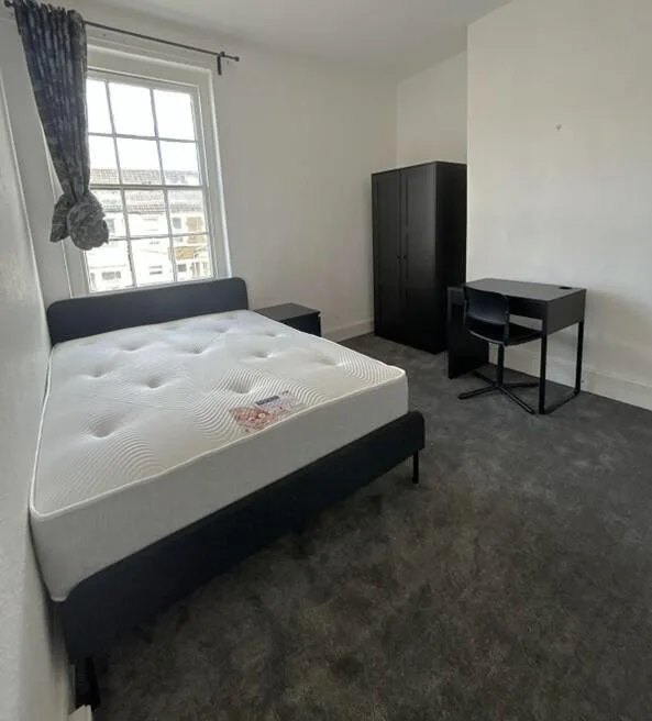 7 bedroom house for rent