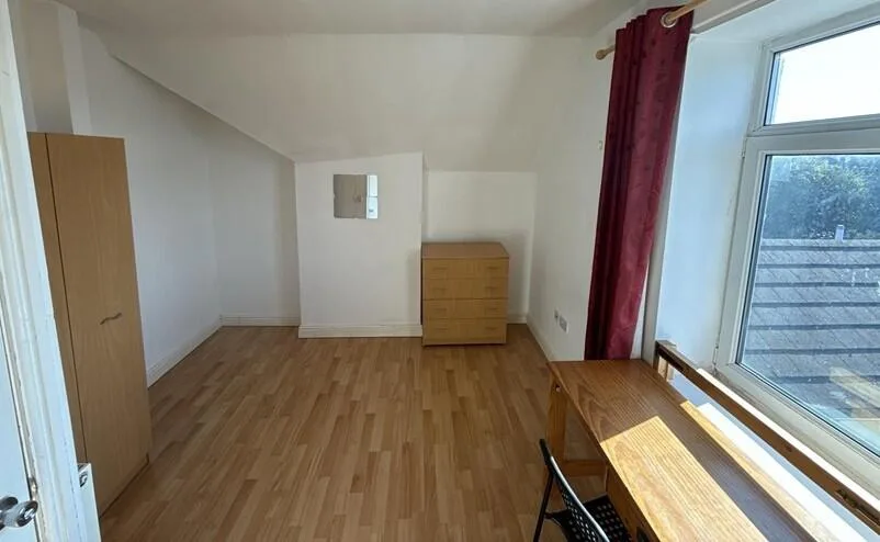 7 bedroom duplex for rent