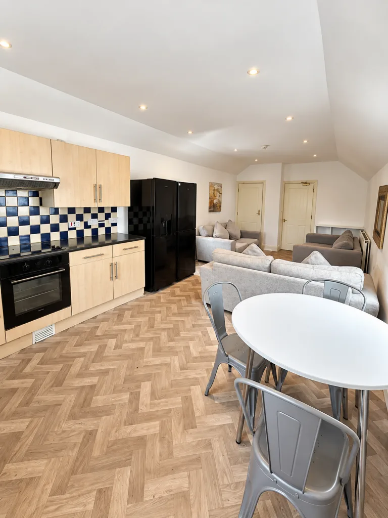 7 bedroom duplex for rent