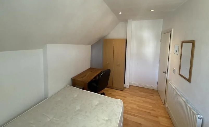 7 bedroom duplex for rent