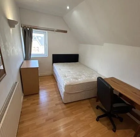 7 bedroom duplex for rent