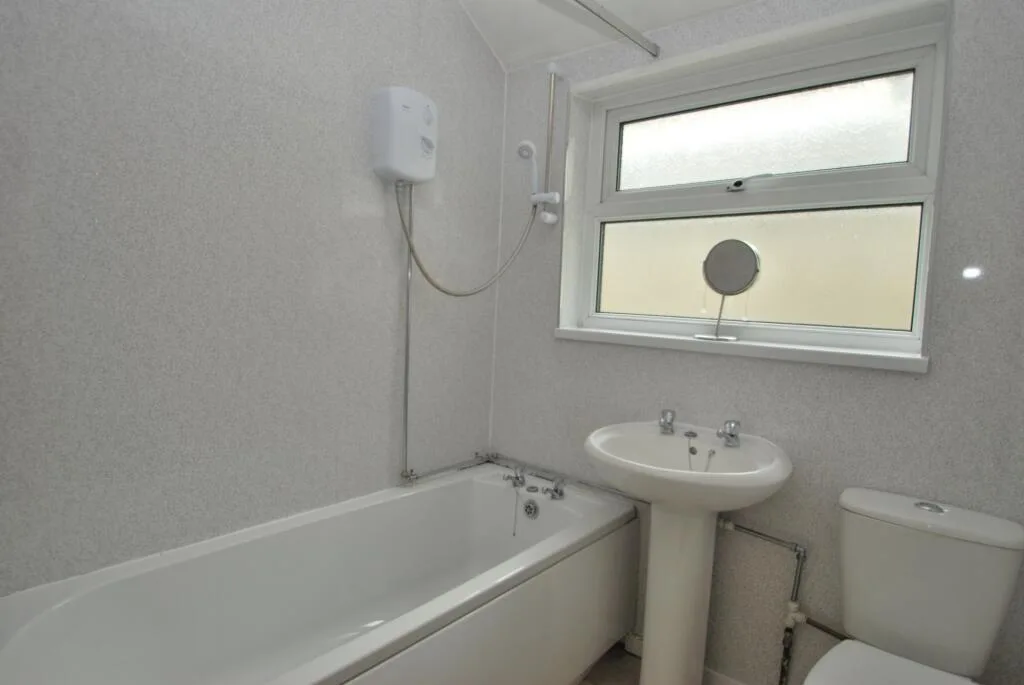 8 bedroom house for rent