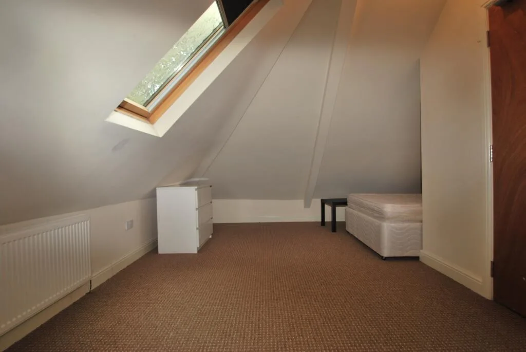 8 bedroom house for rent