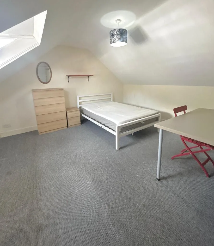 7 bedroom house for rent