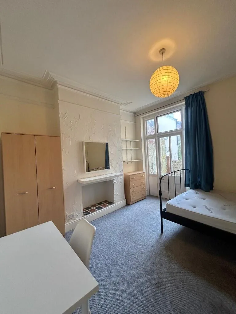 7 bedroom house for rent