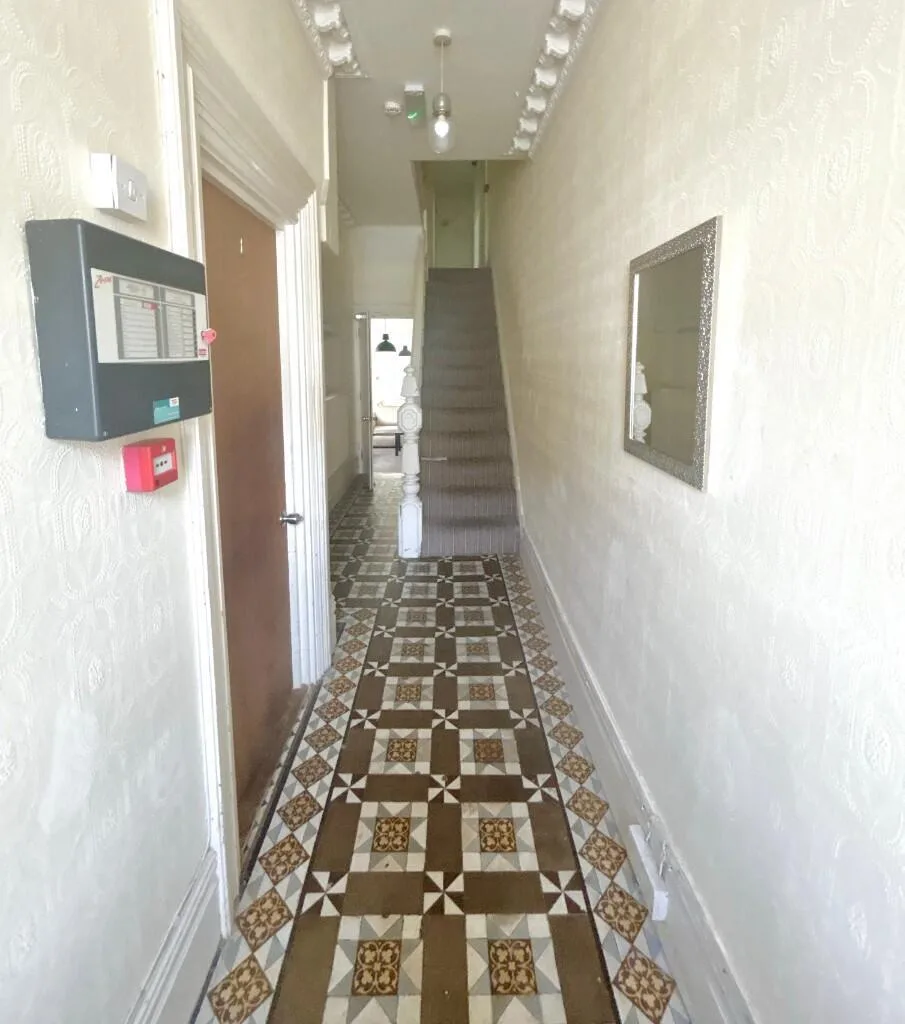 7 bedroom house for rent