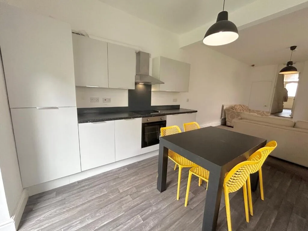 7 bedroom house for rent