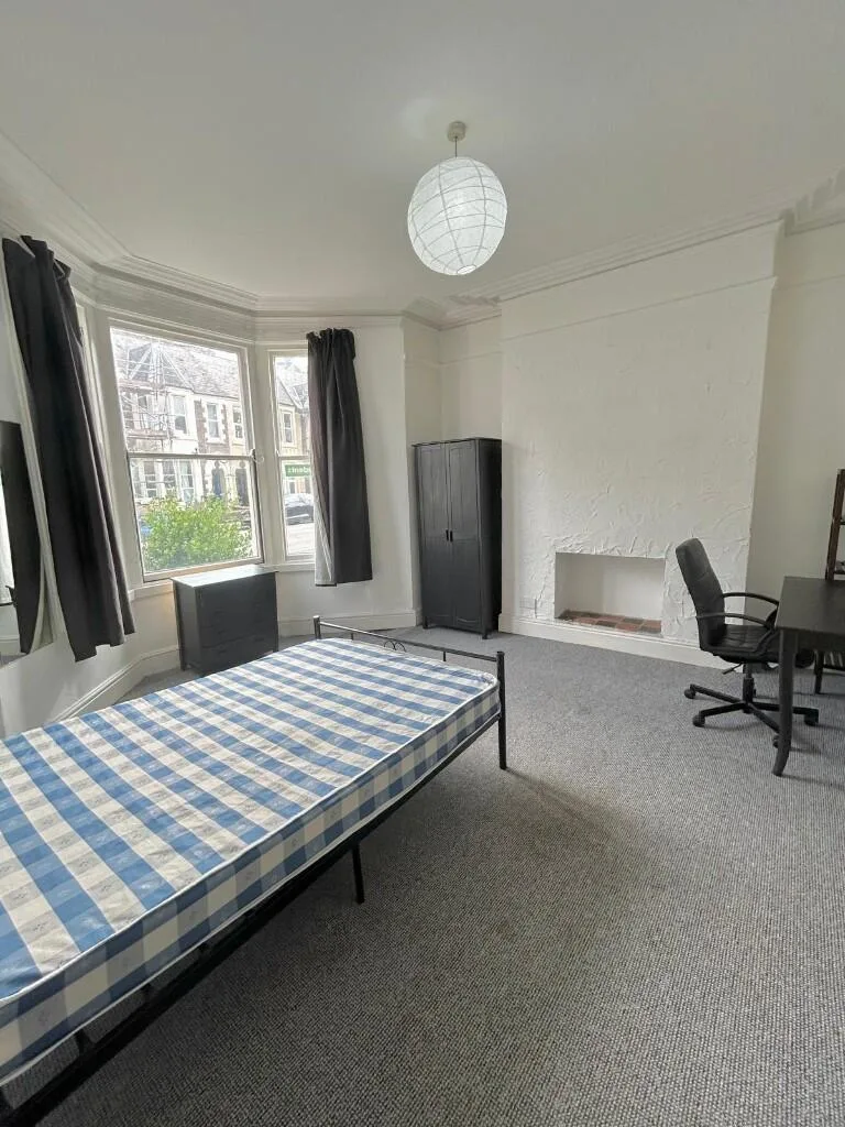 7 bedroom house for rent