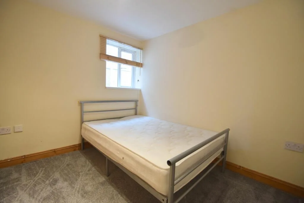 9 bedroom house for rent