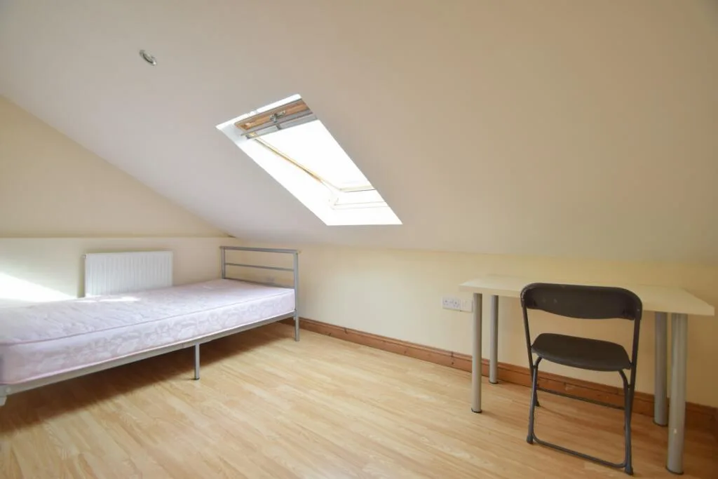 9 bedroom house for rent