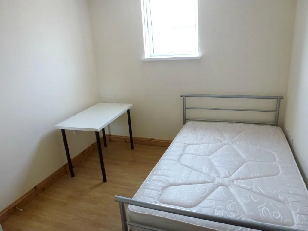 9 bedroom house for rent