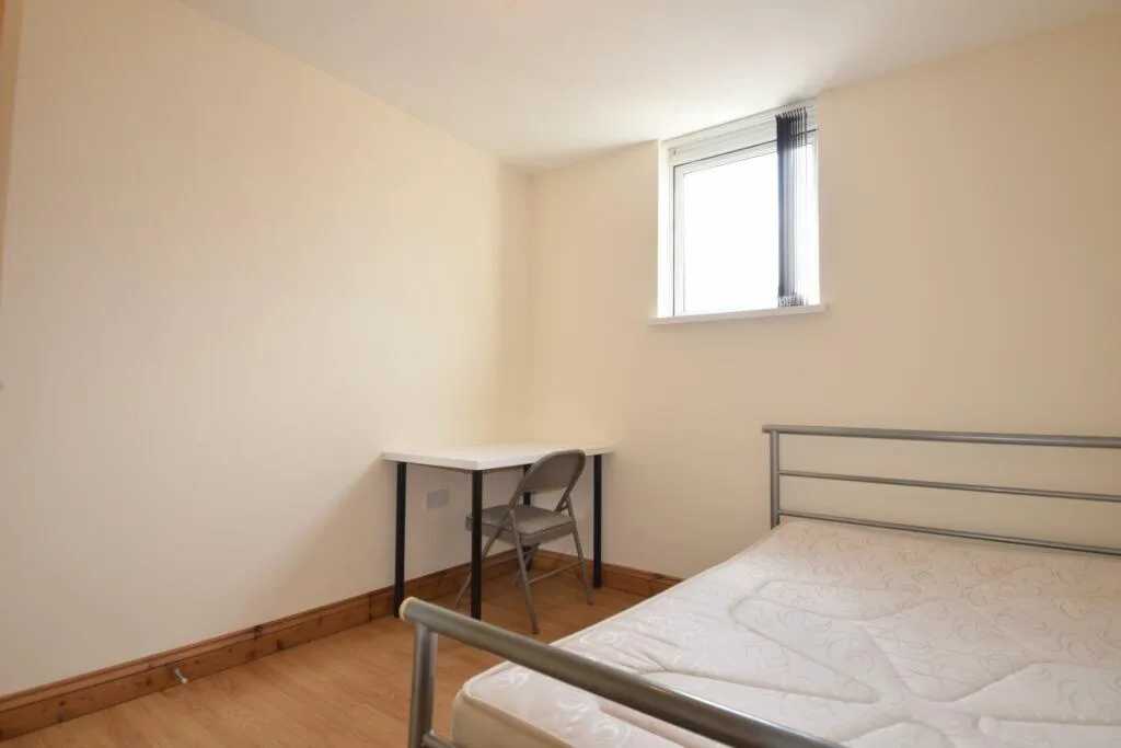 9 bedroom house for rent