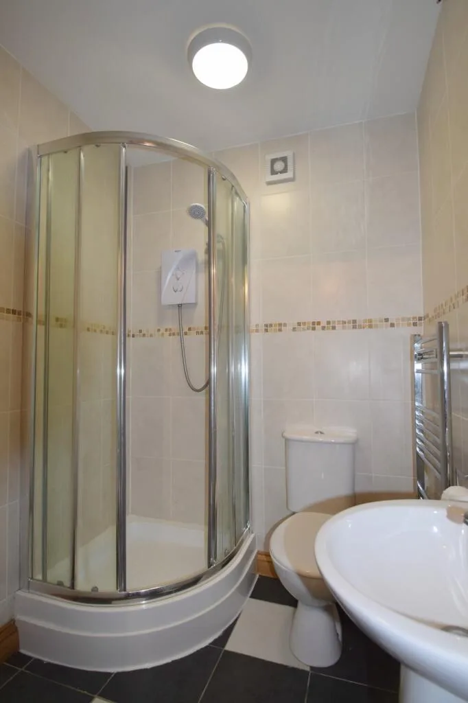 9 bedroom house for rent