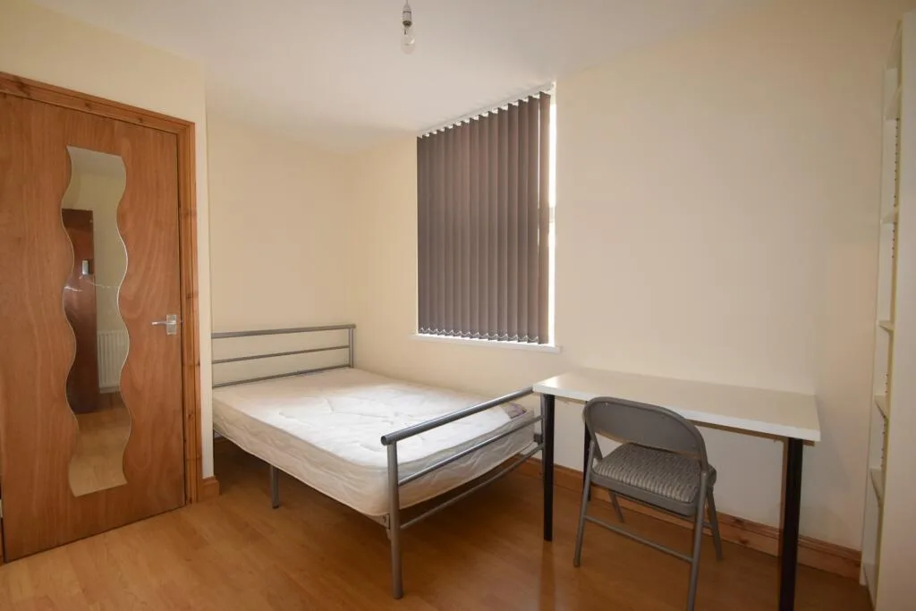 9 bedroom house for rent