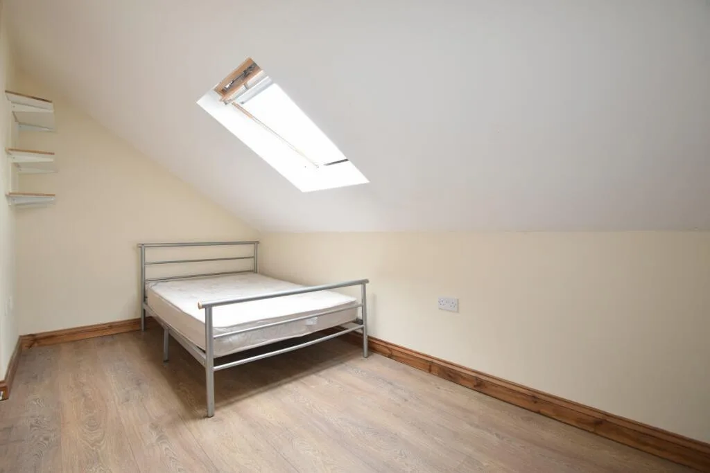 9 bedroom house for rent