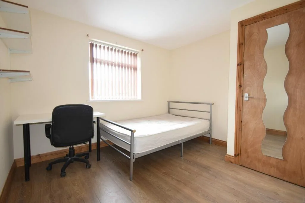 9 bedroom house for rent