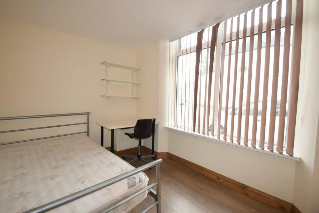 9 bedroom house for rent