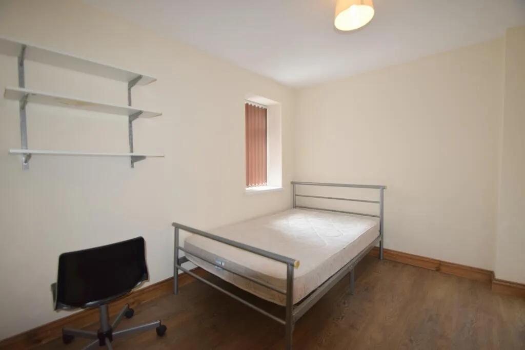 9 bedroom house for rent
