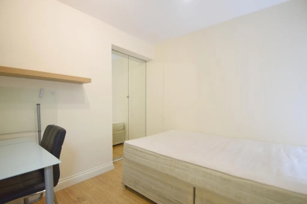 9 bedroom house for rent
