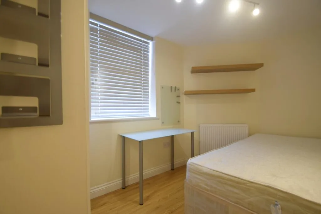 9 bedroom house for rent