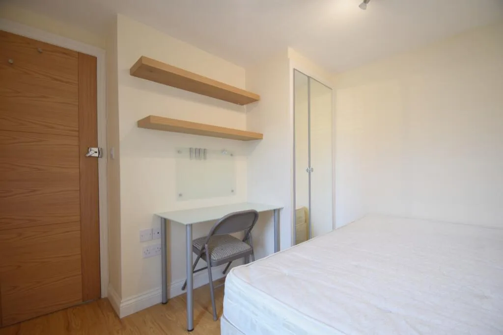 9 bedroom house for rent